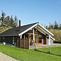 Peaceful Cottage in Øster Assels with Hot Tub