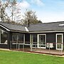 6 Person Holiday Home in Spottrup-by Traum