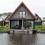 Luxious Water Villa With two Bathrooms, at the Frisian Lakes