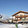 Spacious Apartment in Uderns near Ski Area