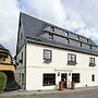 Classy Holiday Home in Deutschneudorf near Glockenwanderweg