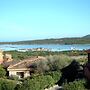 Stylish 1 Bedroom Apartment Near the Sea