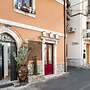 Pleasing House in the Center of the Famous Taormina Near the Sea