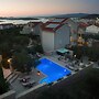 Apartment in Murter With Swimming Pool