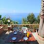 Cozy Holiday Home in Ricadi near Sea