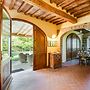 Private Garden and Pool, Near Siena and Crete Senesi