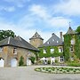 Delightful Castle in Bastogne with Hot Tub