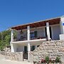 Snug Holiday Home in Starigrad With Private Garden