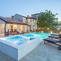 Roofed Villa in Istria With Private Pool