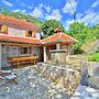 Cozy Holiday Home With Garden in Starigrad