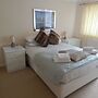 Cherry Palace 3 BD Parking Spaces groups