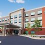 Holiday Inn Express & Suites Fayetteville, an IHG Hotel