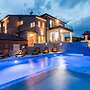 Luxury Villa Maxima