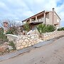 Modern Holiday Home in Mandre With Barbeque