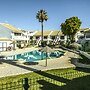 B20 - Sun and Pool Apartment