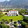 Captivating 5-bed Villa With Private Pool & Garden