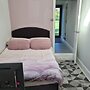 1 Bedroom Annex - 2 Mins From Train Station