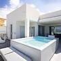 Pool Jacuzzi Home of Tulio