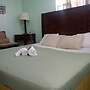 Room in Guest Room - Aanola Villas 6a Tranquil Privy Bedroom