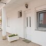 Lovely Holiday Home in Okrug Gornji near Sea