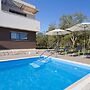 Luxurious Villa Novigrad With Swimming Pool