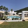 Lush Farmhouse in Sant Miguel de Balansat with Hot Tub & Private Pool