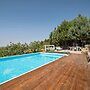 Belvilla by OYO Modern Villa in Nissoria With Pool