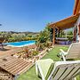 Striking Holiday Home in Carcavelos