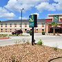 Quality Inn & Suites Kenedy - Karnes City