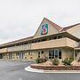 Motel 6 Overland Park, KS