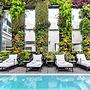 1828 Smart Hotel