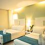Holiday Suites Business District (Empire Suites Hotel)