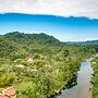 Sleeping Giant Rainforest Lodge