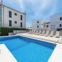 Residencial Llenaire Apartment