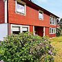 10 Person Holiday Home in Staubø