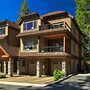 Tahoe Woods Villa - Walk to Beach and Gondola/ Heavenly Ski