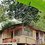 La Casita Bungalow Equipped Cabin With Garden View Near to the Beach