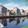 Waterfront Holiday Home in Heeg with Hot Tub