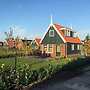 Holiday Home Built in Zaanse Style, Near Alkmaar