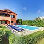 Detached 6 Bedroom House with Private Pool near Ližnjan