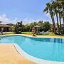 Luxurious Villa Perfect for Large Families, Near the Beach