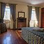 19th Centry Farmhouse Getaway - Sleep 12-14 W/pool