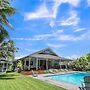 Gorgeous Renovated 1937 Plantation Style Beach House 50 Steps To The C