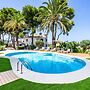 Amazing Villa With Views, Fantastic Bbq Dining Large Pool Area