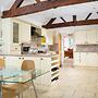 Cotswold Barn Conversion With Private Hot Tub