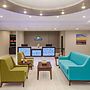 Days Inn & Suites by Wyndham Greater Tomball