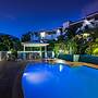 2BR Coolum Beach Rooftop Terrace Spa Tennis Pool