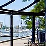 2BR Beautiful River Retreat Pool Wine Gym Netflix