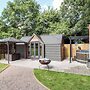 Willow Lodge At Bridge Lake Farm & Fishery