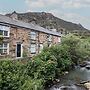 3 Barlwyd Terrace